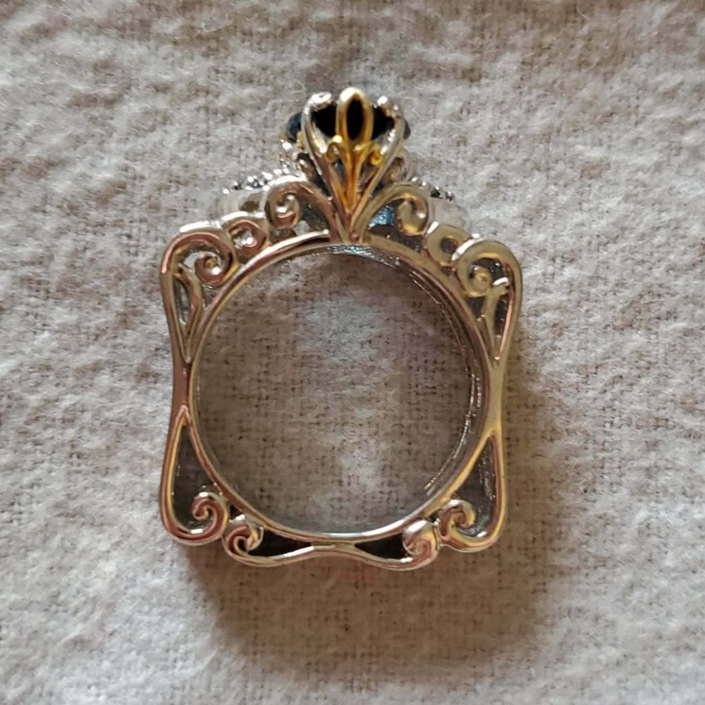 London Blue Pear Shape Ring - Picture 4 of 8
